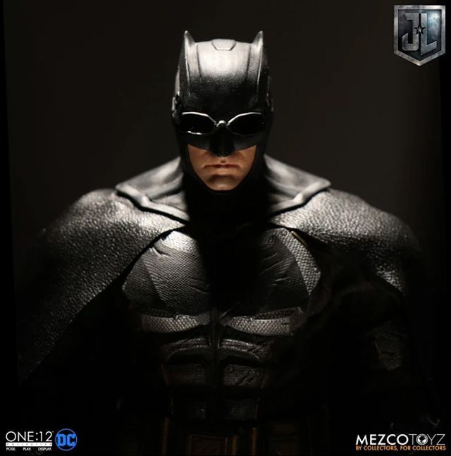 Batman (Tactical Suit) Justice League One:12